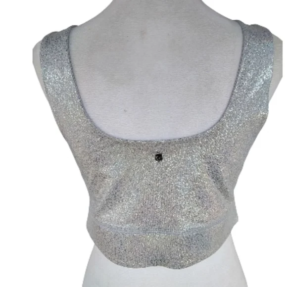 Fabletics Harlyn Medium Impact Sports Bra Silver Glitter Hologram Size Medium - Picture 7 of 7